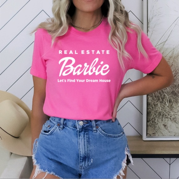 Real Estate Barbie Tee - Picture 2 of 10